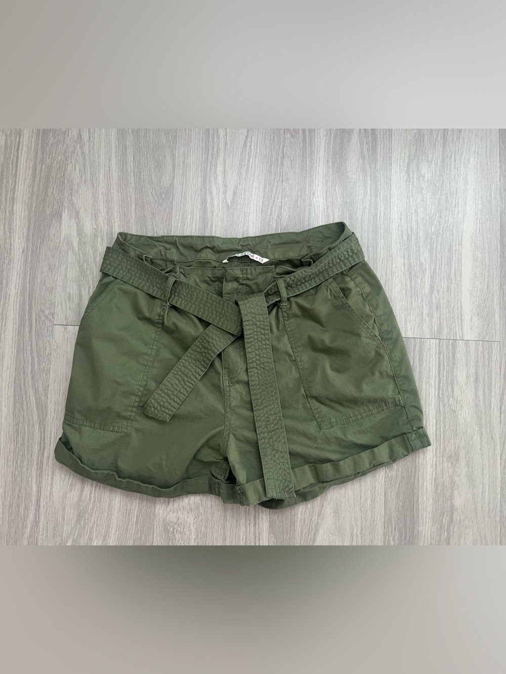 Vanilla Star Olive Green Paperbag Waist Belted Shorts Juniors Size 13 Utility
